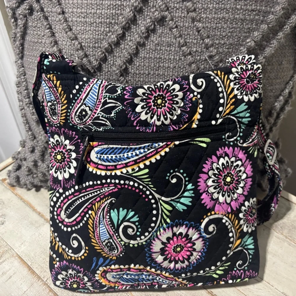 ❤️Vera Bradley Bandana Swirl Hipstet - Picture 4 of 7